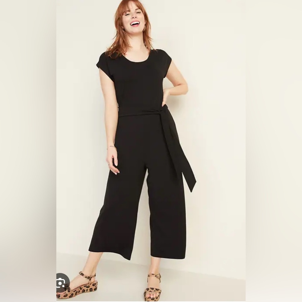 Old Navy black jersey cap sleeve cropped wide leg jumpsuit M